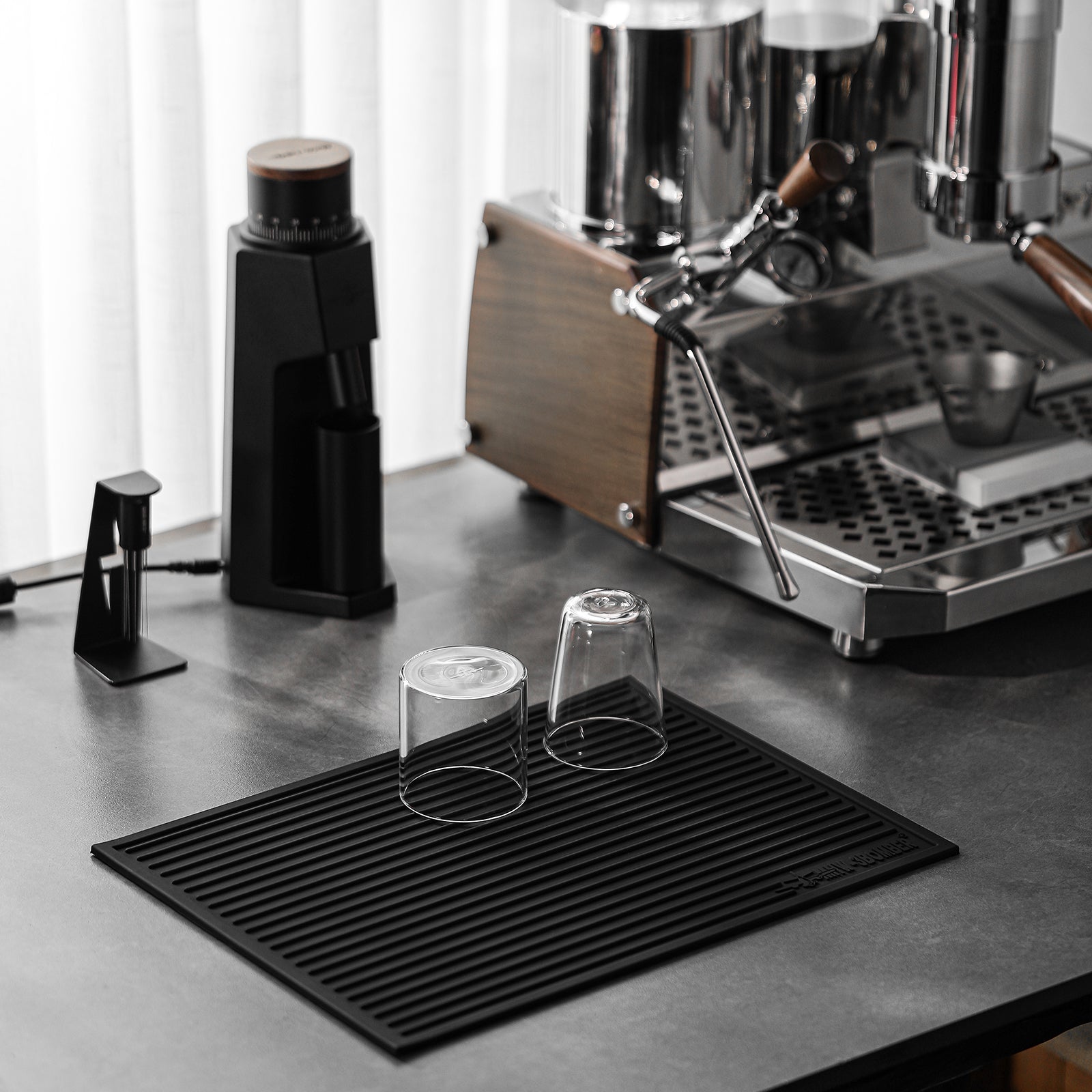 3 Bomber – Silicone Draining Mat-kuwait-barista-tools-armista-الكويت-ارميستا-باريستا