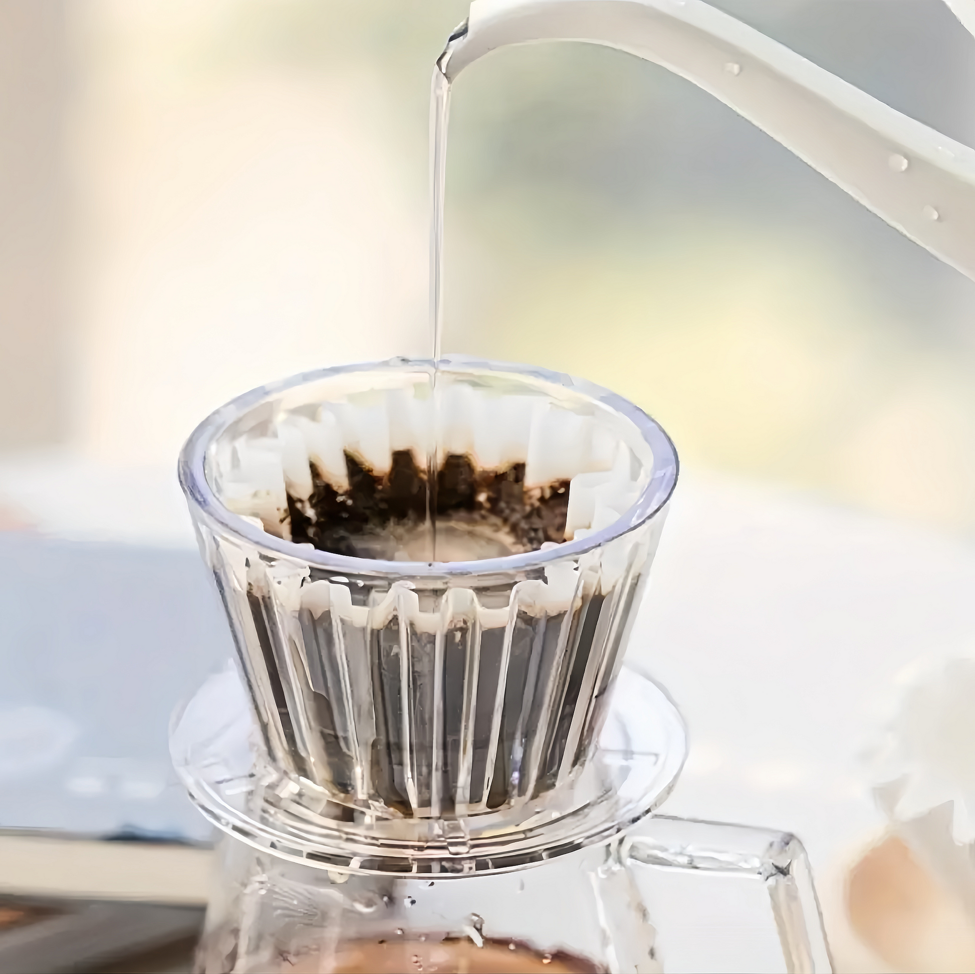 Plastic Coffee Dripper – 01 (Black / Clear)-kuwait-barista-tools-armista-الكويت-ارميستا-باريستا